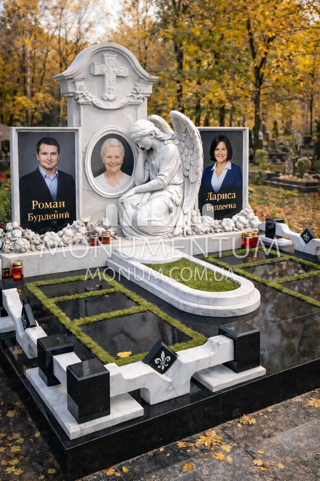 Фото пантеонів